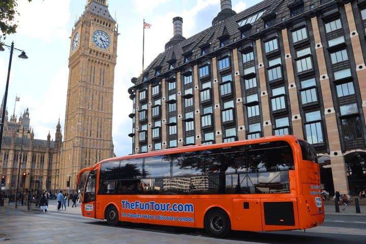 London: Sightseeing with Live Theatre, Comedy & Music