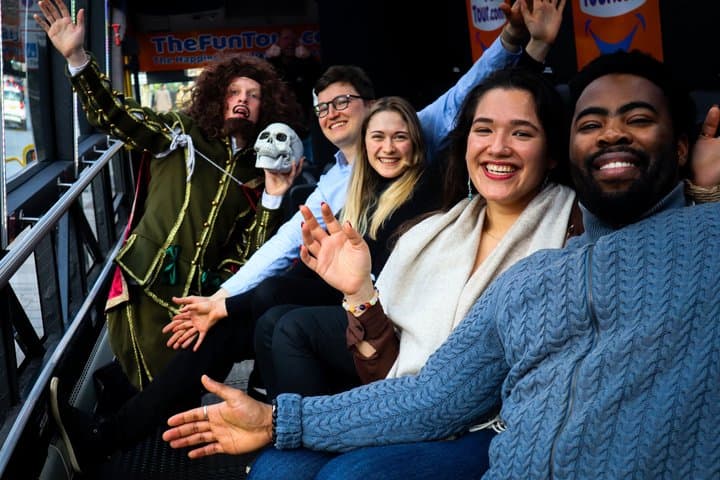 London: Sightseeing with Live Theatre, Comedy & Music