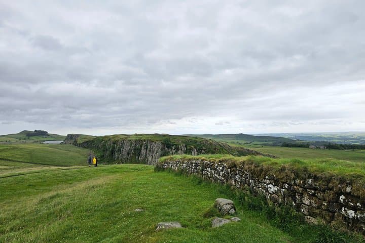 Hadrian's Wall, Vindolanda and Bamburgh Castle Private Tour