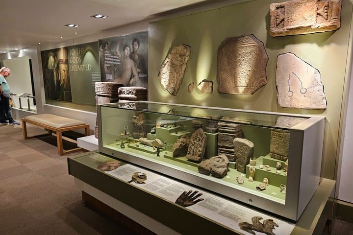 Hadrian's Wall, Vindolanda and Bamburgh Castle Private Tour