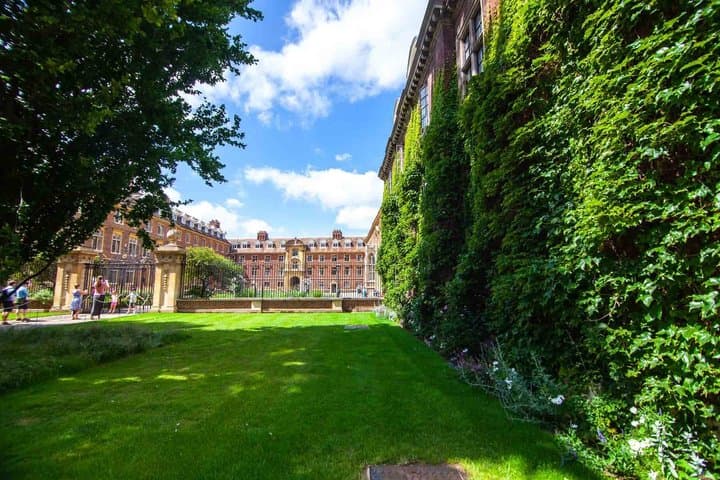 Mandarin Cambridge University Private Tour with Kings College