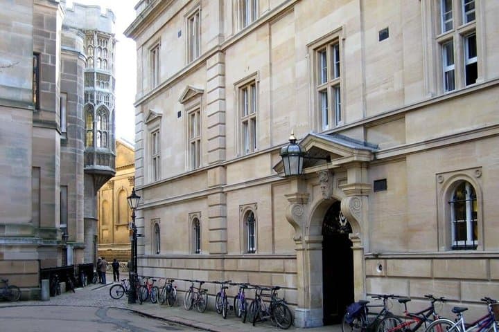 Mandarin Cambridge University Private Tour with Kings College