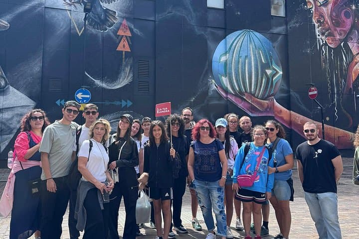 New London Tour Explore the Authentic Quarters