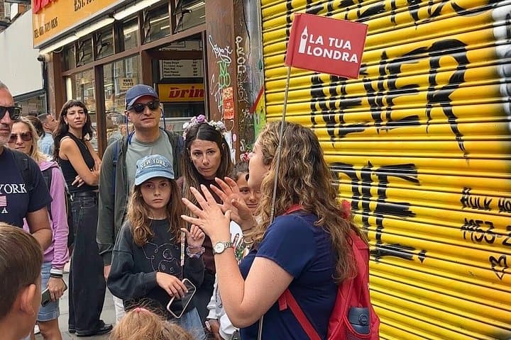 New London Tour Explore the Authentic Quarters
