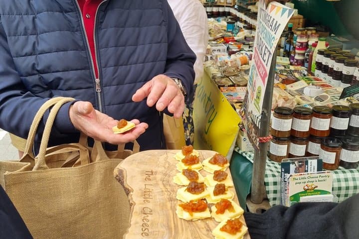 The Full Feast walking & tasting tour in Beverley