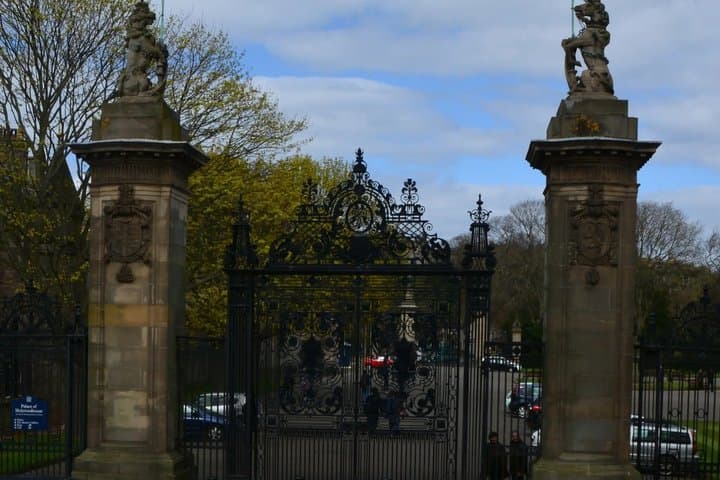 Mary Queen of Scots’ Edinburgh: A History Hit Audio Tour