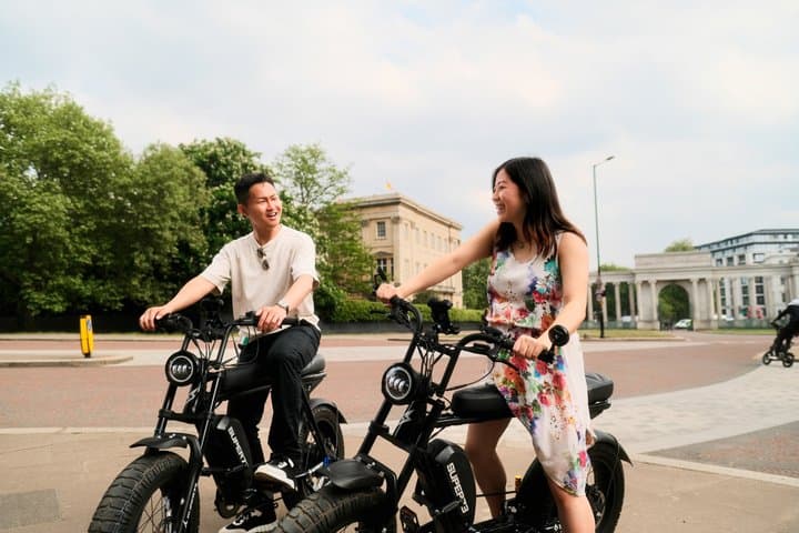 Private London eBike Tour with Real Artifacts Royal London Tour