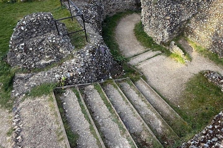 Bury St Edmunds' Abbey Ruins: A Self-Guided Walking Tour