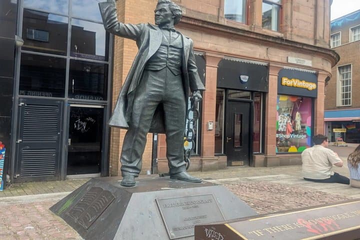 Belfast's Cathedral Quarter: A Self-Guided Walking Tour
