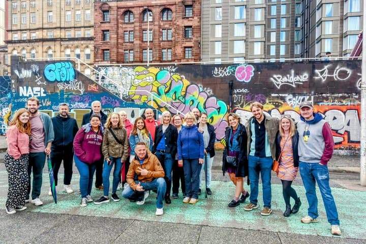 Glasgow Street Art & Murals Walking Tour with a Local Guide