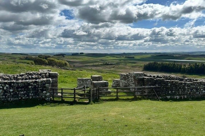 Scenic 4 Mile Guided Walk along Hadrian's Wall