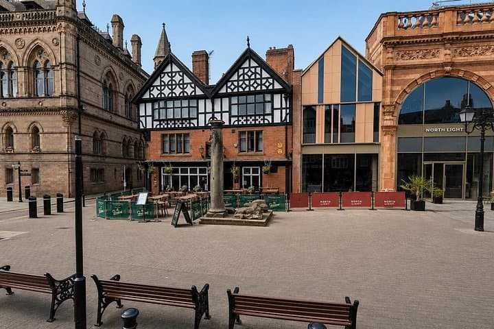 Chester Self-Guided Walking Tour: Landmarks with Audio & Quiz