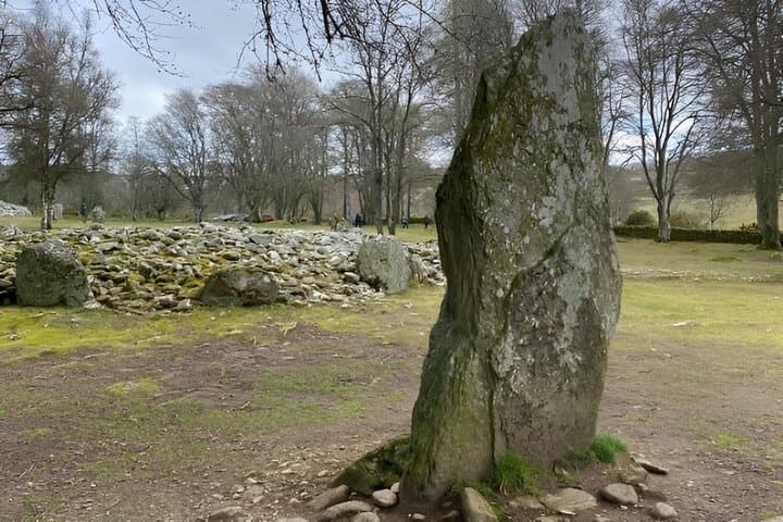 Cawdor Castle Culloden Battlefield Clava Cairns Half day Tour