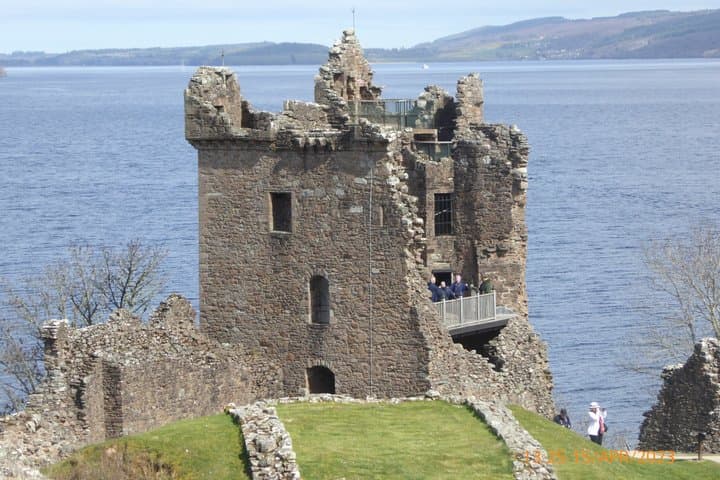 Cawdor Castle Culloden Battlefield Clava Cairns Half day Tour