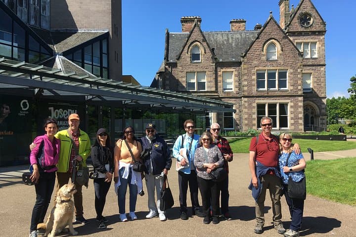 Inverness City Highlights Walking Tour with Local Guide