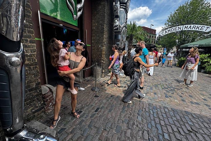 Hidden London Markets & Bansky Street Art and Beer Private Tour