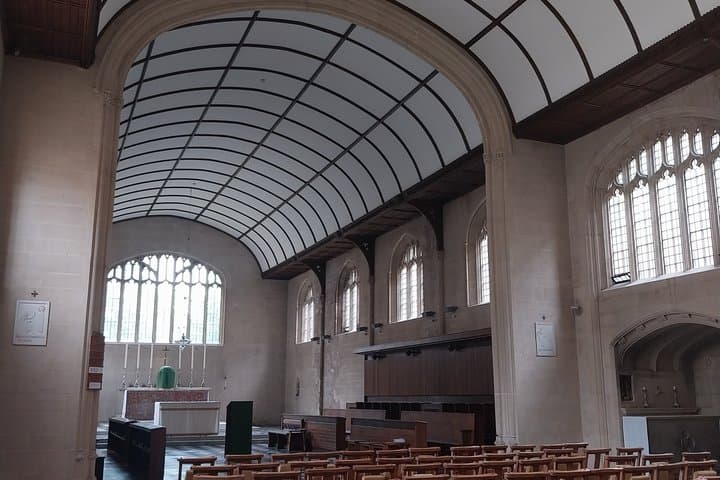 Oxford Beyond the Dreaming Spires Walking Tour