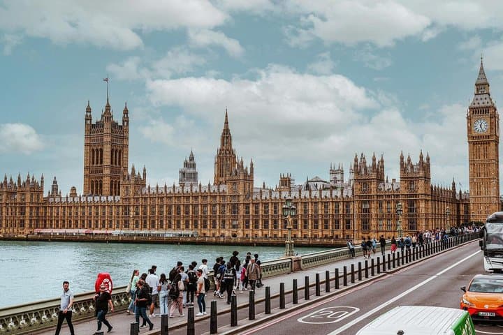 Westminster Abbey Tour with Express Entry and London Sites
