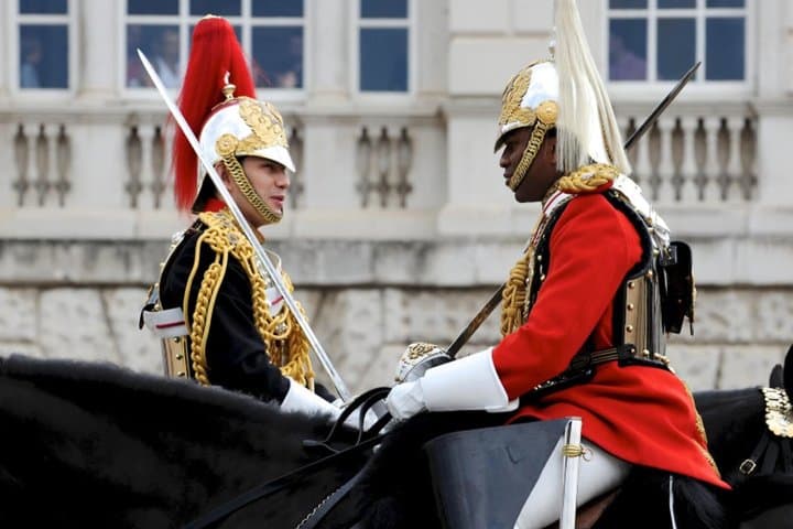 London Changing of the Guard Ceremony with a Local Expert Guide
