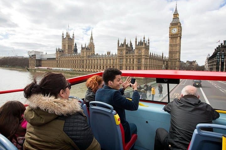 London City Sightseeing Hop-On Hop-Off Bus + Thames River Cruise
