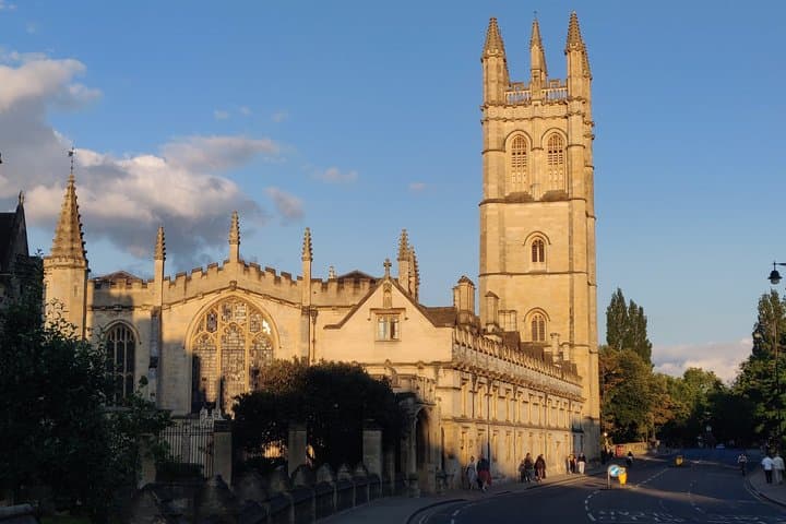 Oxford University and City Walking Tour in French