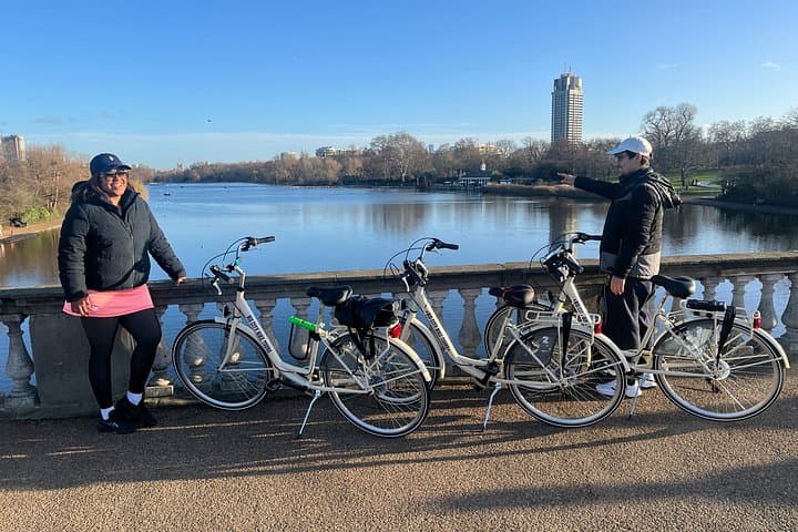 London Bicycle Tour at Palaces and Parks with History