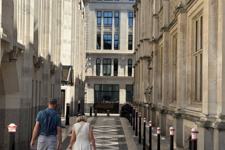 Freemasons and Fraudsters — City of London Tour