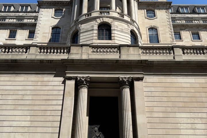 Freemasons and Fraudsters — City of London Tour