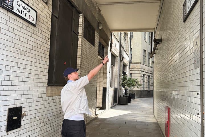 Freemasons and Fraudsters — City of London Tour