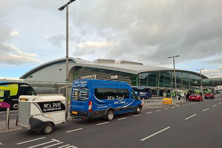 Ireland North Coast Mega Tour for up to 16 passengers.