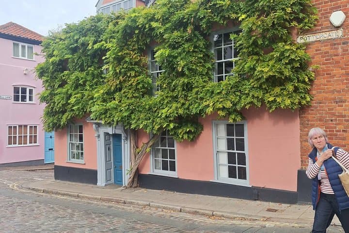 Norwich Murder Mystery Self Guided City Detective Game