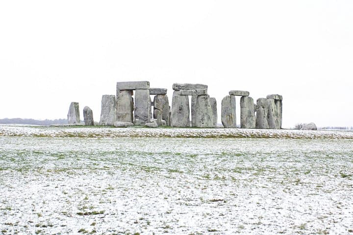 Windsor, Bath, Stonehenge and Salisbury Guided Tour on Boxing Day
