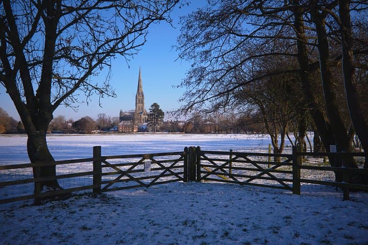 Windsor, Bath, Stonehenge and Salisbury Guided Tour on Boxing Day