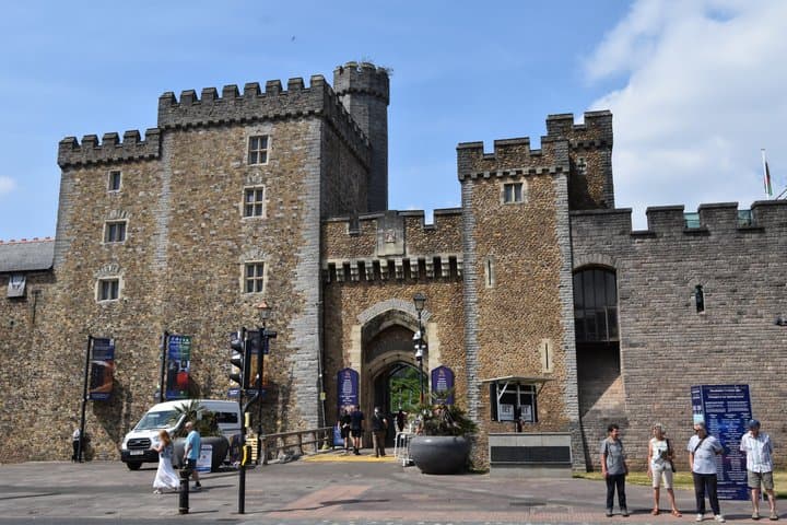 Cardiff Private Half-Day Walking Tour
