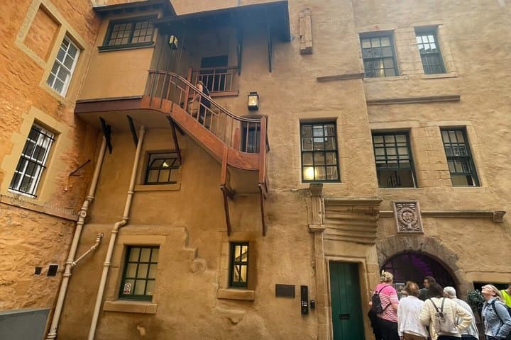 Private Edinburgh Royal Mile and Old Town Walking Tour