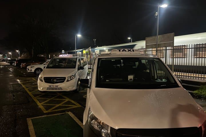 Private Airport or Cruise Transfers in England