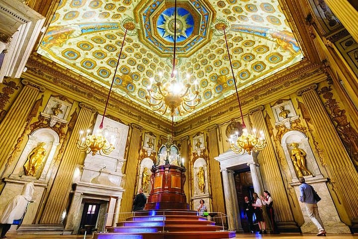 Kensington Palace and Gardens Private Guided Tour