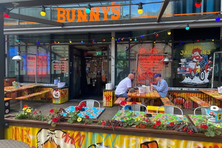 Manchester: Castlefield to Chinatown Food Tour with 7 Tastings