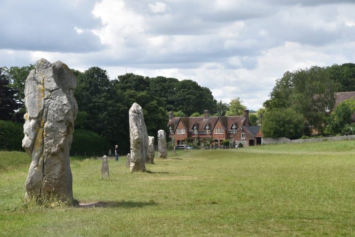 London: Private Avebury World Heritage Site Taxi Tour