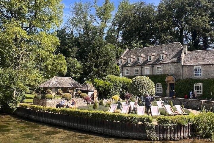 Cotswolds Private Day Tour with Chauffeur