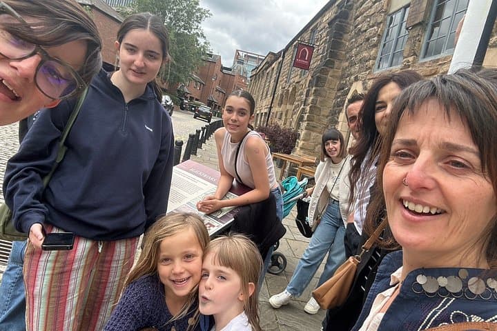Newcastle Self-Guided City Walking Tour & Scavenger Hunt