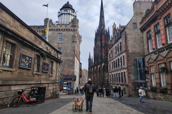 Edinburgh Storytelling Walk: Makars Court to St Giles Cathedral