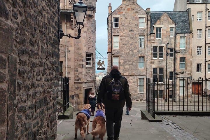 Edinburgh Storytelling Walk Makars Court to Scott Monument