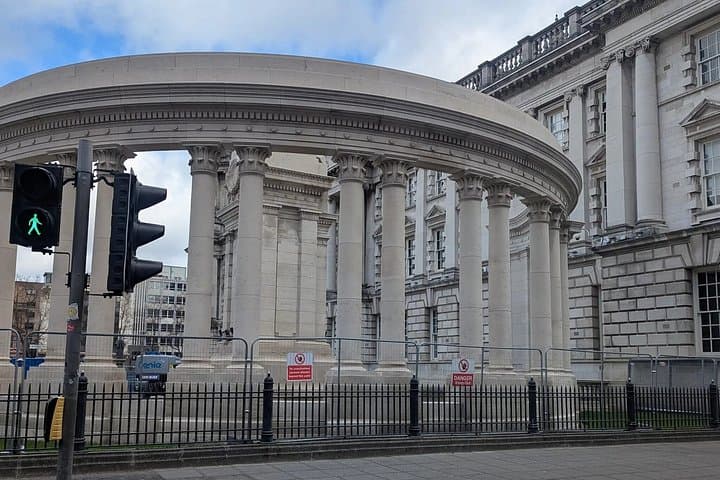 Belfast's Comeback Story: A Self-Guided Walking Tour