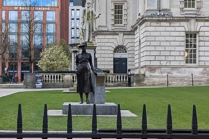 Belfast's Comeback Story: A Self-Guided Walking Tour