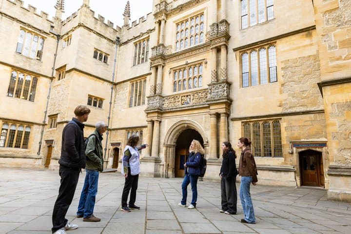 Oxford Past & Present Private Walking Tour