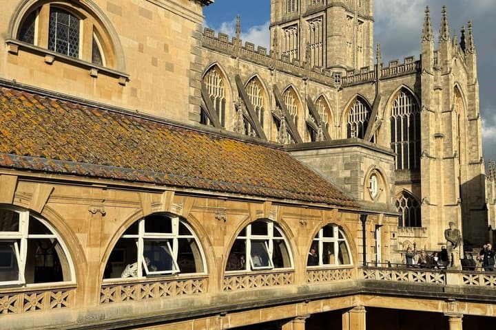 Private Driver guided tour Stonehenge, Windsor Castle and Bath