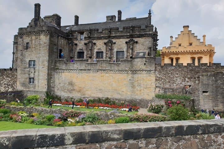 Linlithgow palace, Blackness &Stirling Castle Private Tour