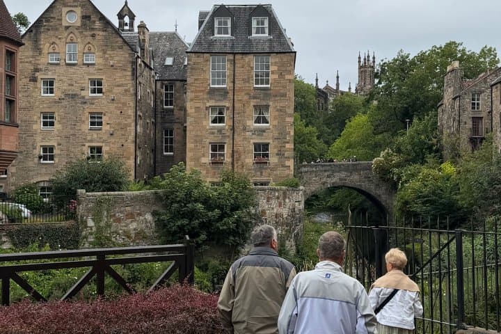 Edinburgh Private Guided Driving Full Day City Discovery Tour