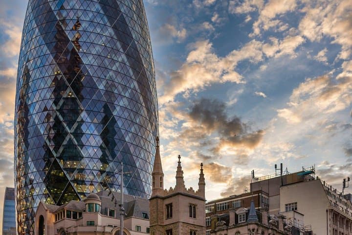 City Architecture Tour from Roman Ruins to Modern Marvels